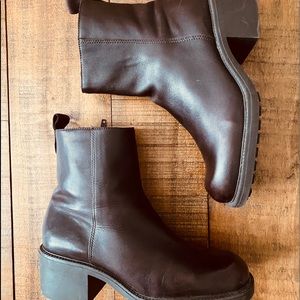 Zippered ankle boots